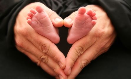 heart_baby_feet